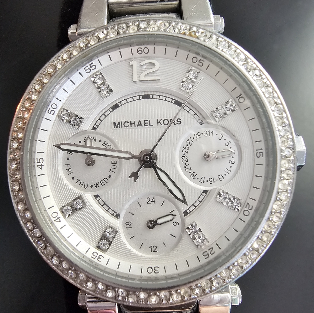 Michael Kors MK5615 33mm Women's Ladies Watch Steel Bracelet Silver/White Dial